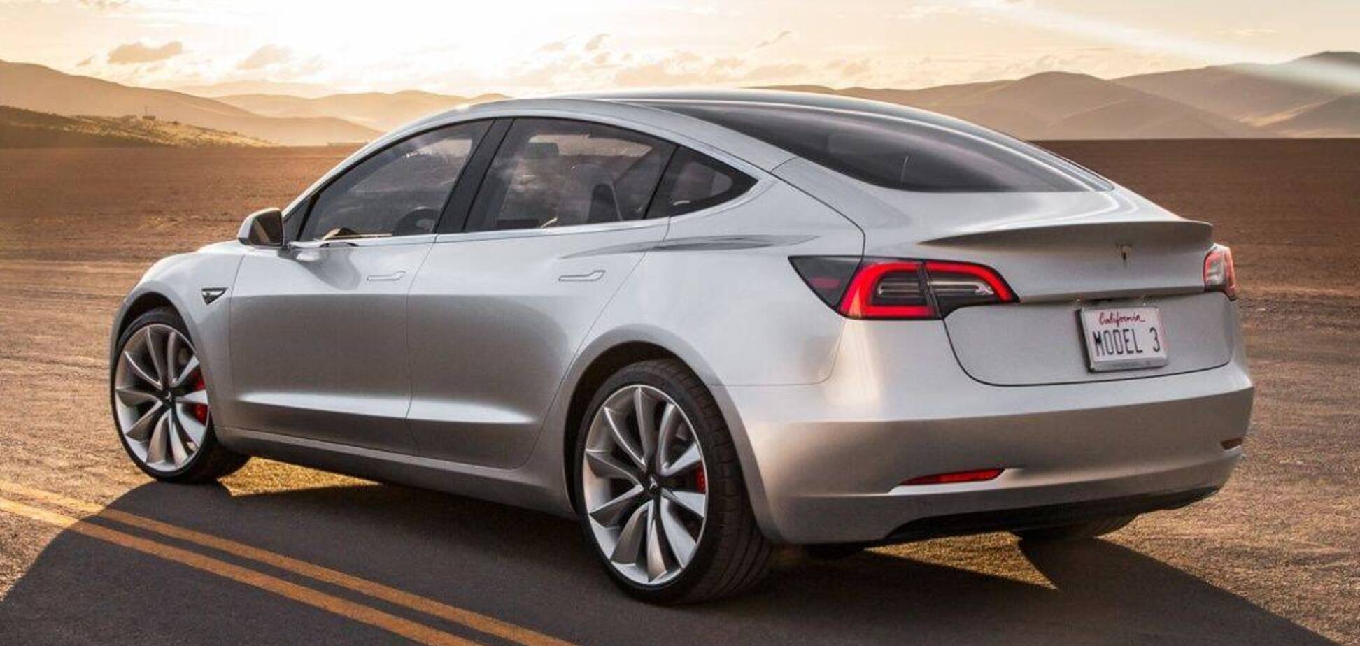 Электромобили Тесла удовлетворяют владельцев больше других авто. Фото: autolifttech.net