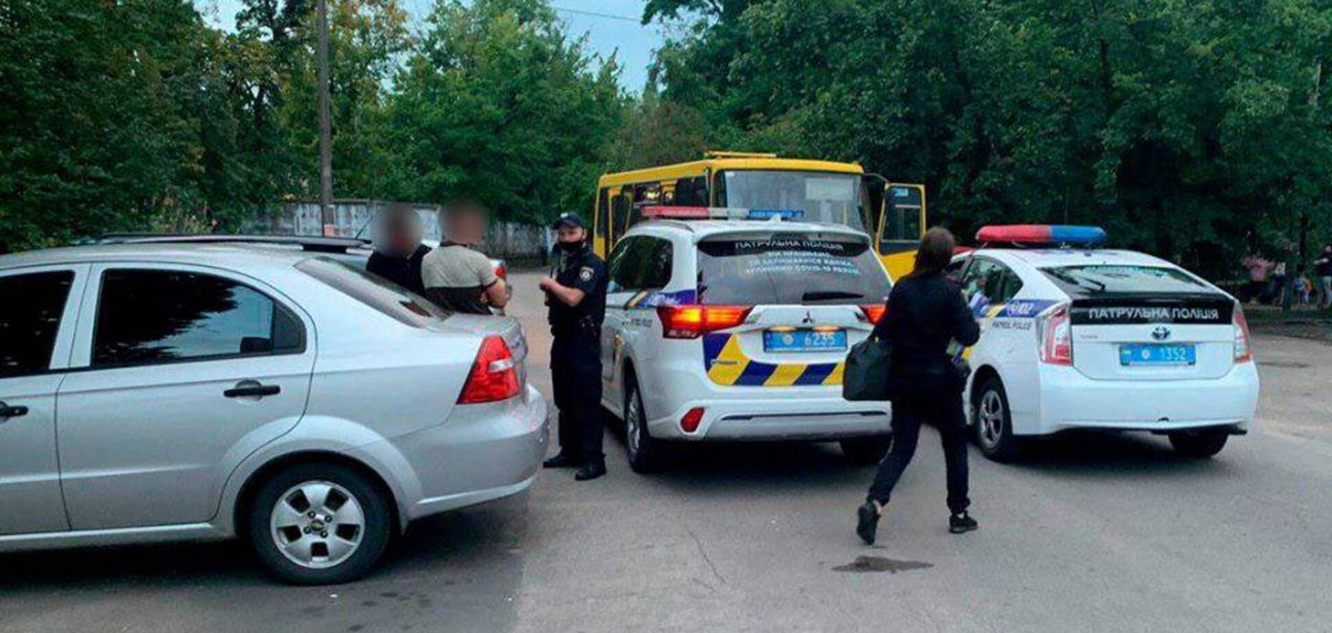 У Києві молодики викрали маршрутку, покаталися і втекли