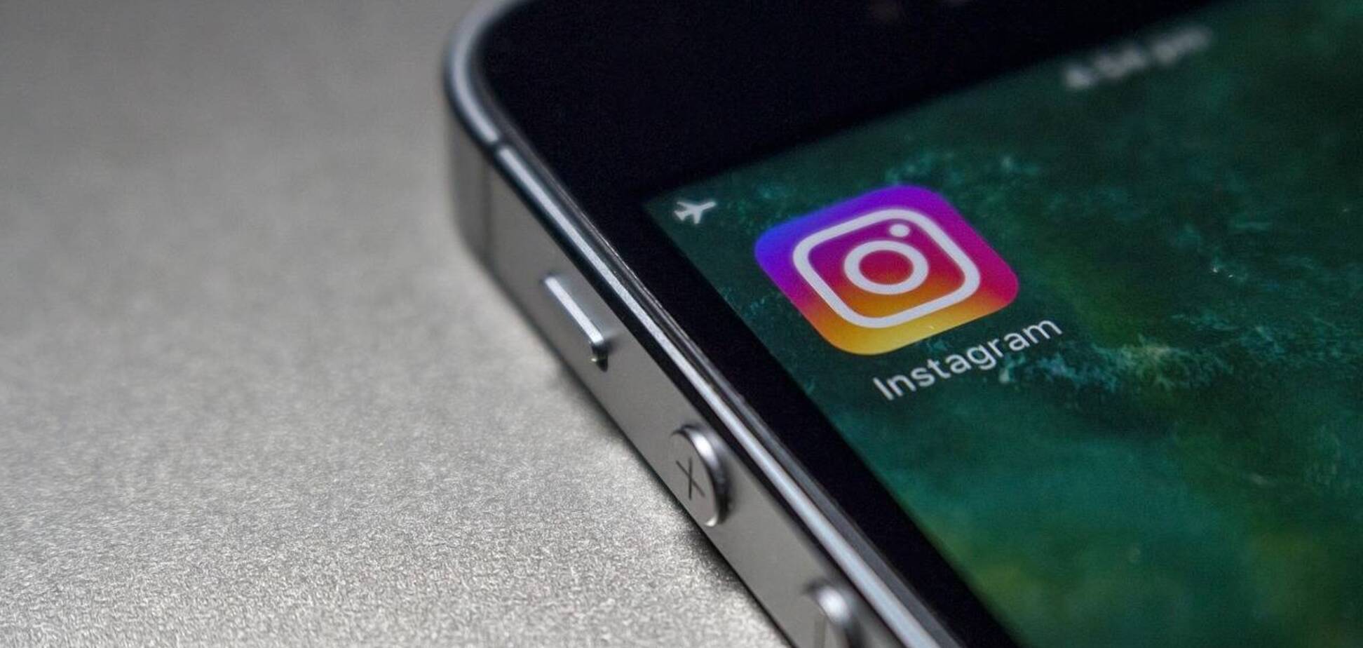Instagram звинуватили в стеженні через камеру