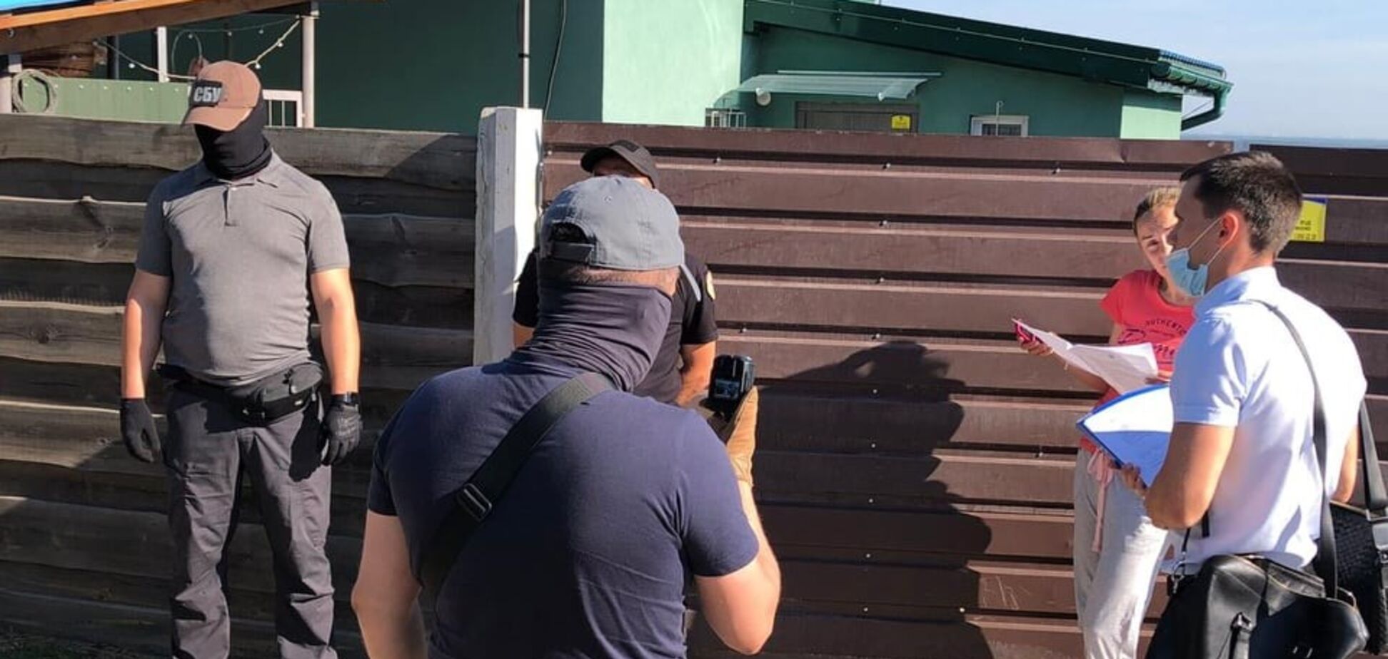 На Київщині прийшли з обшуками до керівництва міста