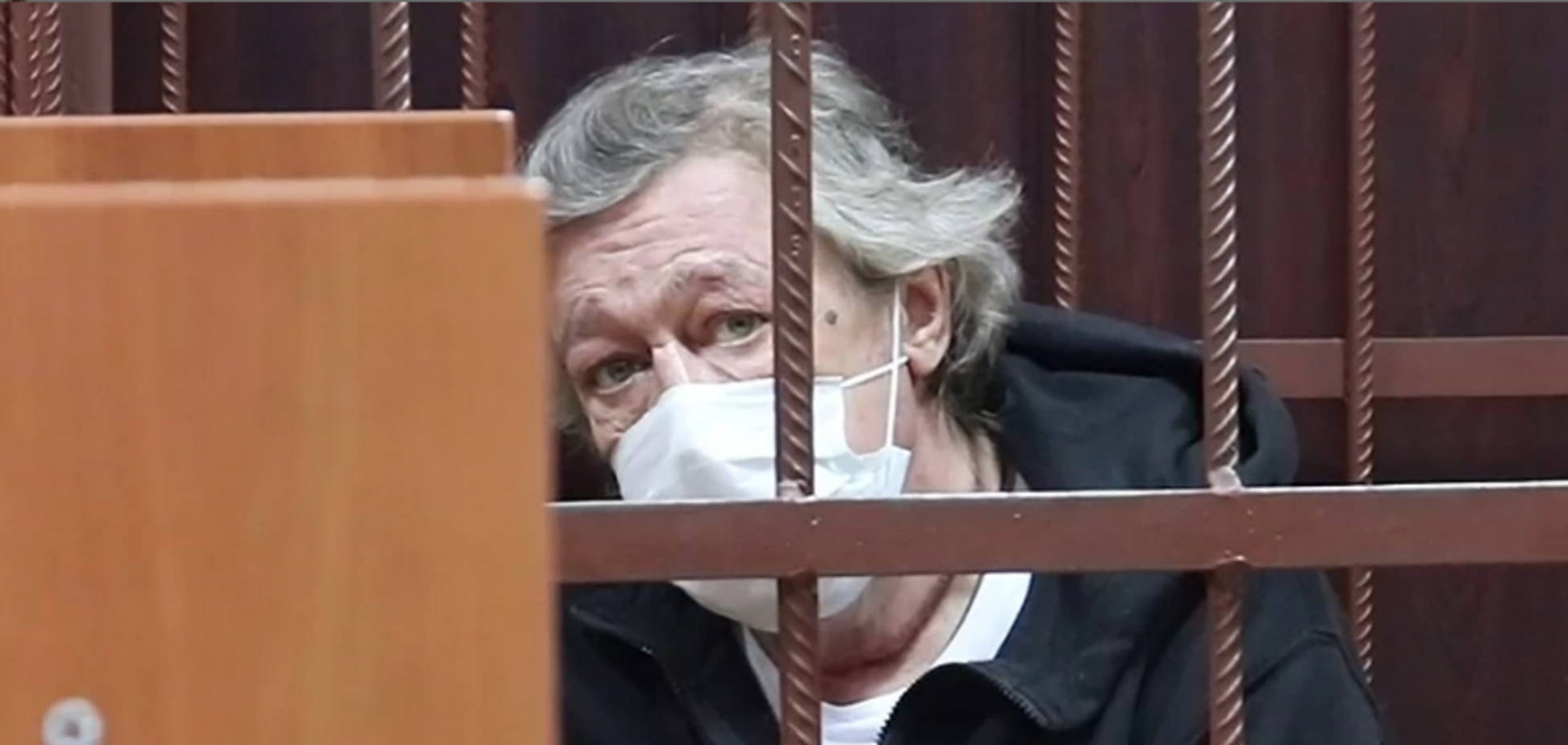 Адвокат об отказе Ефремова от вины в ДТП: семья пострадавшего не получит и 100 рублей
