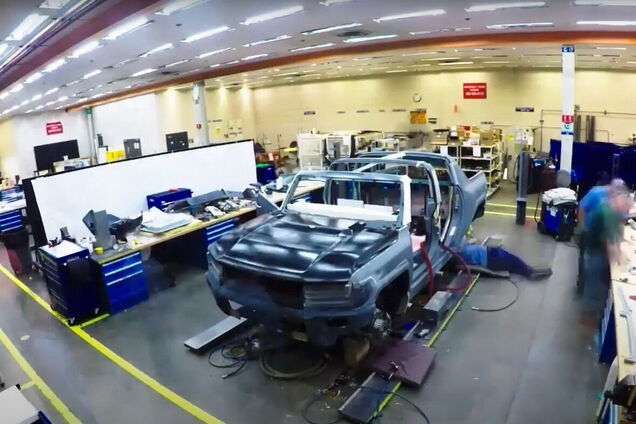 GM поділився новими подробицями про електричний Hummer