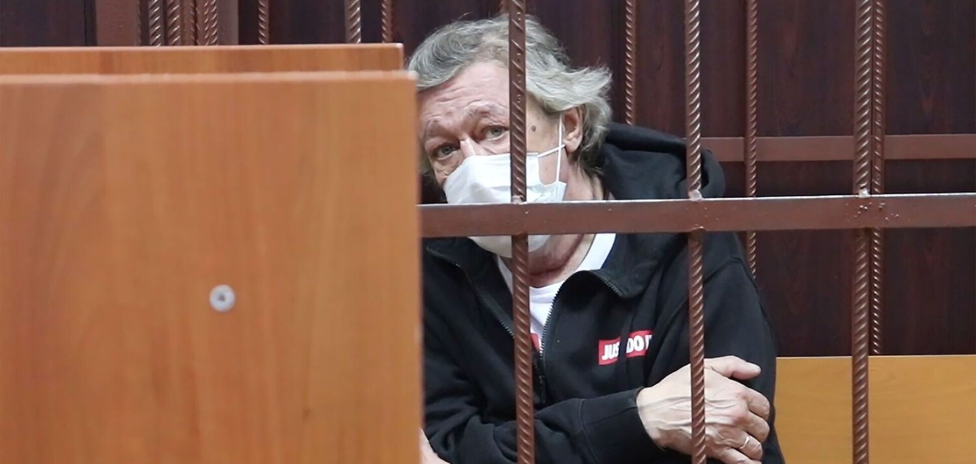 Суд вынес предварительный приговор Ефремову из-за ДТП: к чему приговорили актера