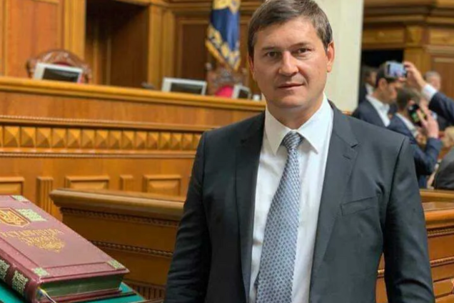 Гнали з пляжу під крики 'Ганьба!' В мережу потрапили нові відео з побитим 'слугою' Одарченком