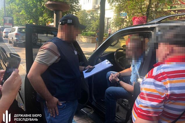 Майор СБУ погорів на хабарі