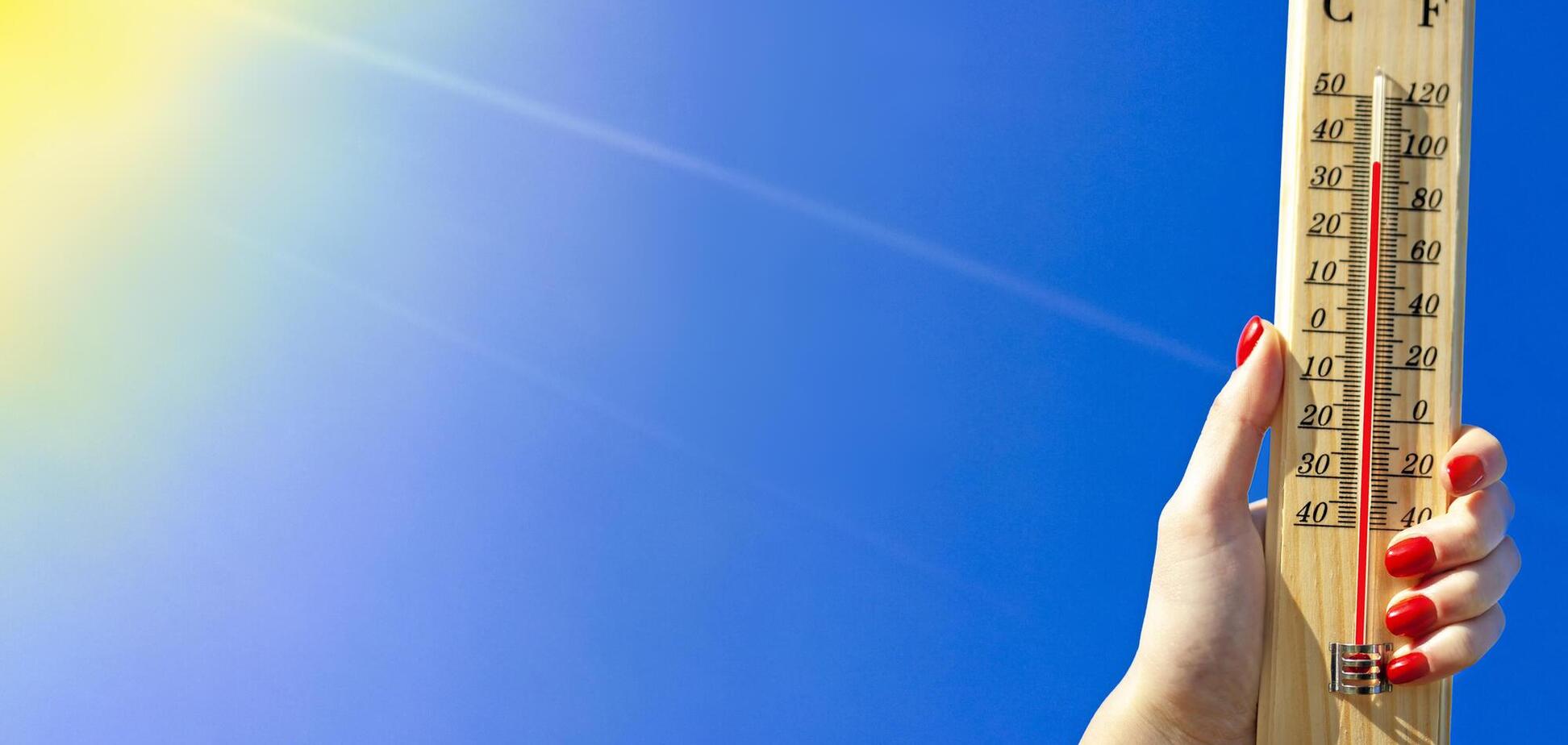 Прогноз погоды на август: Украину накроют три пика аномальной жары