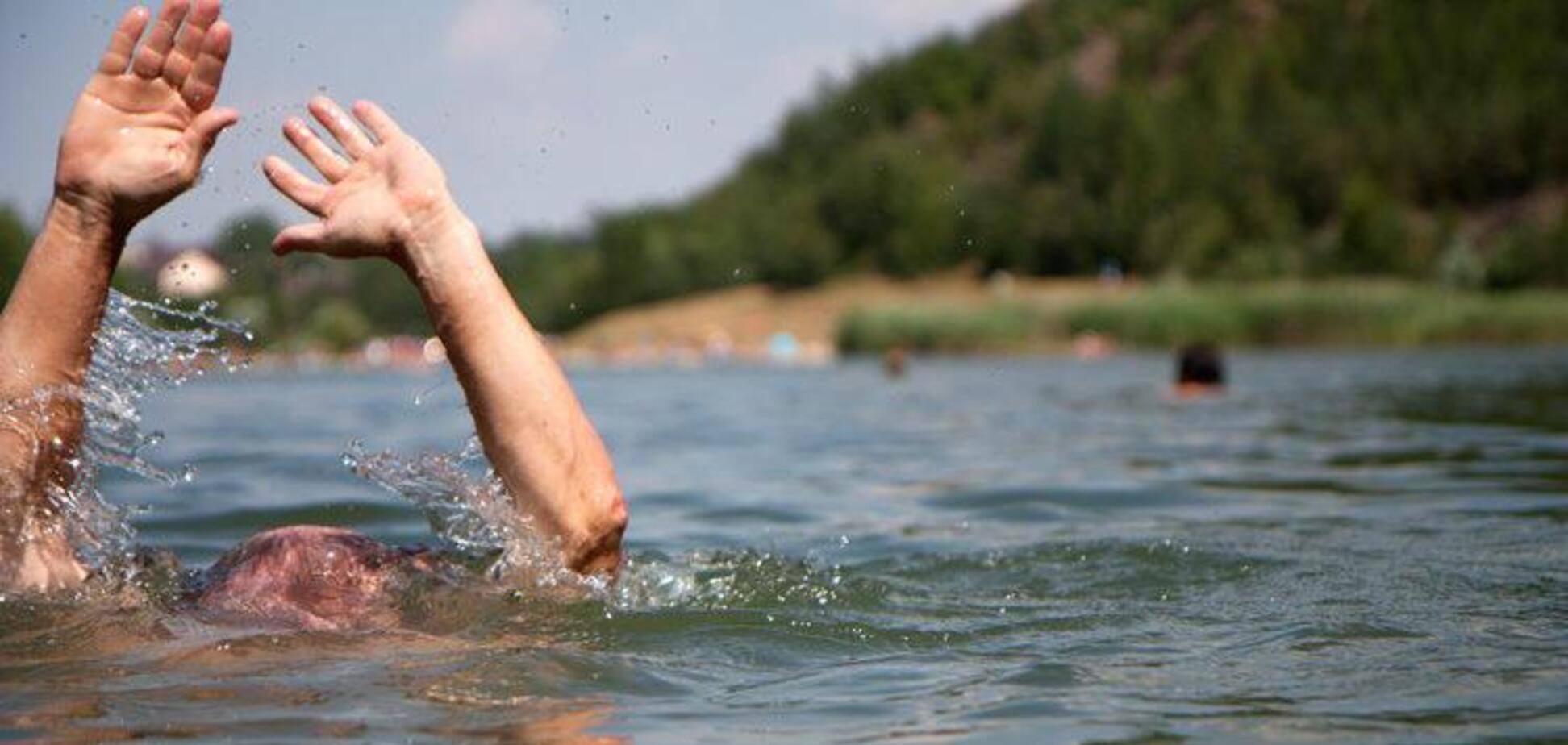 В Кривом Роге парень умер после ЧП на воде