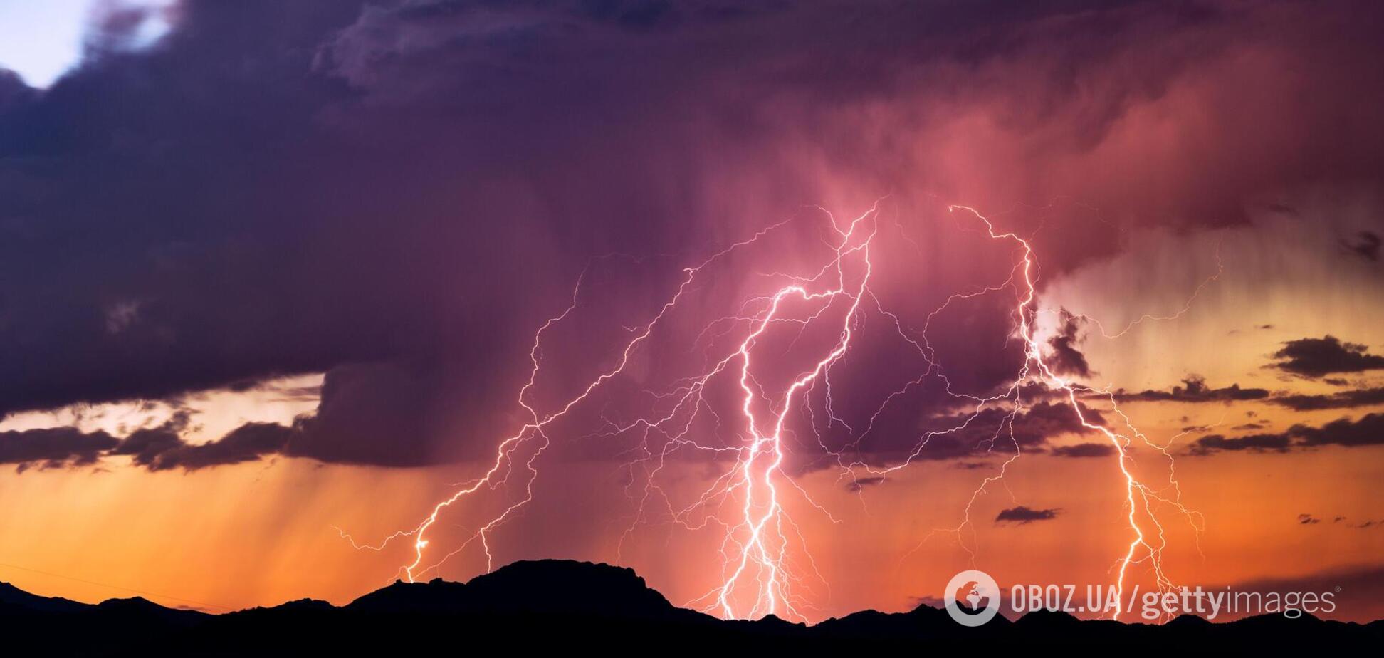В Украине ожидаются грозы, шквалы и ливни