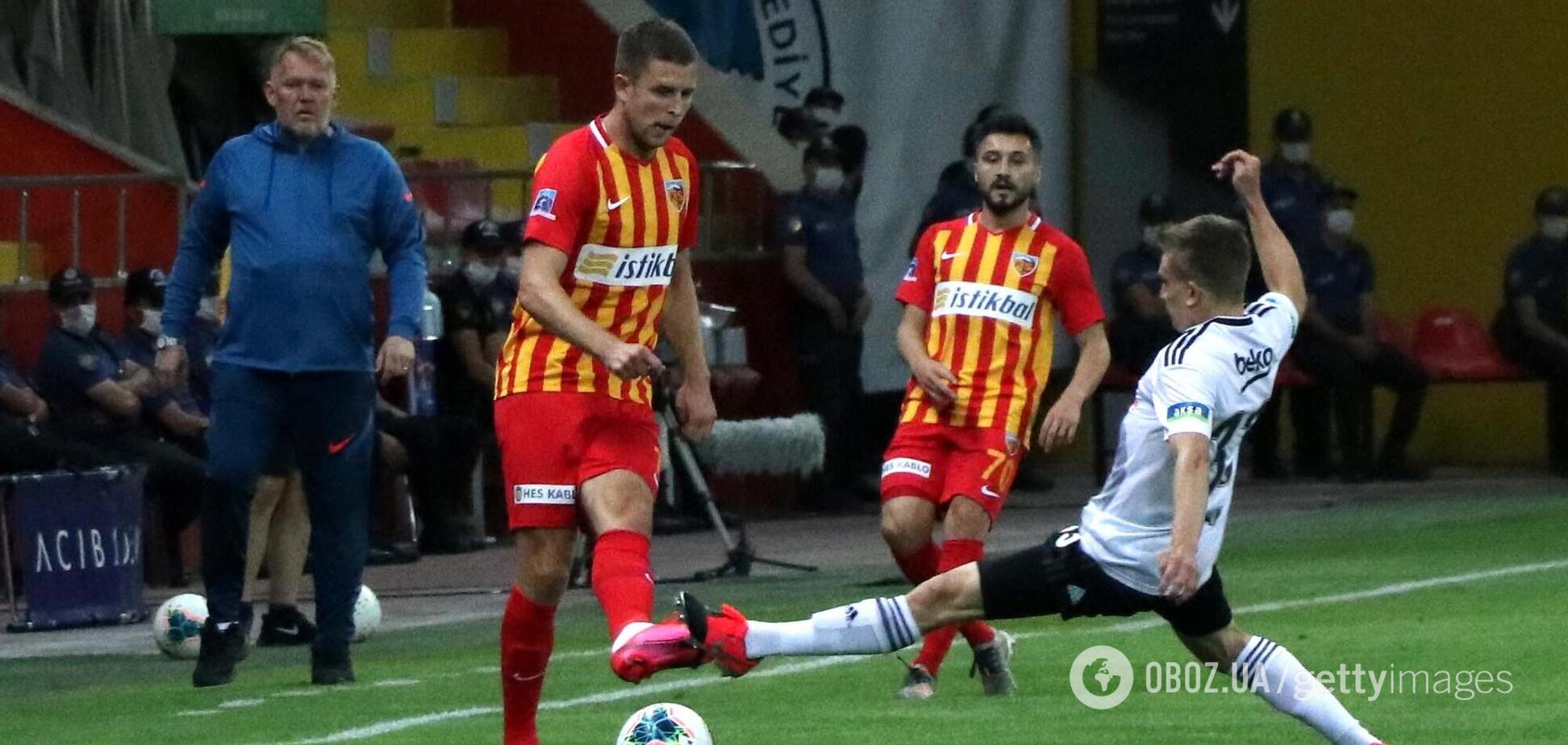 Артем Кравец в матче против 'Бешикташа'