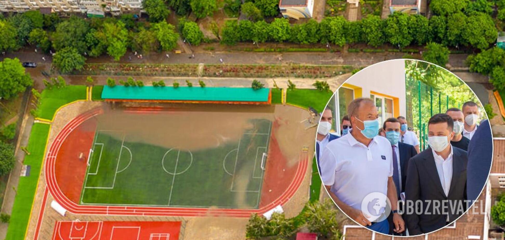 Затопленный стадион на Одесщине, открытый Зеленским, оказался фейком: фото 'отфотошопили'