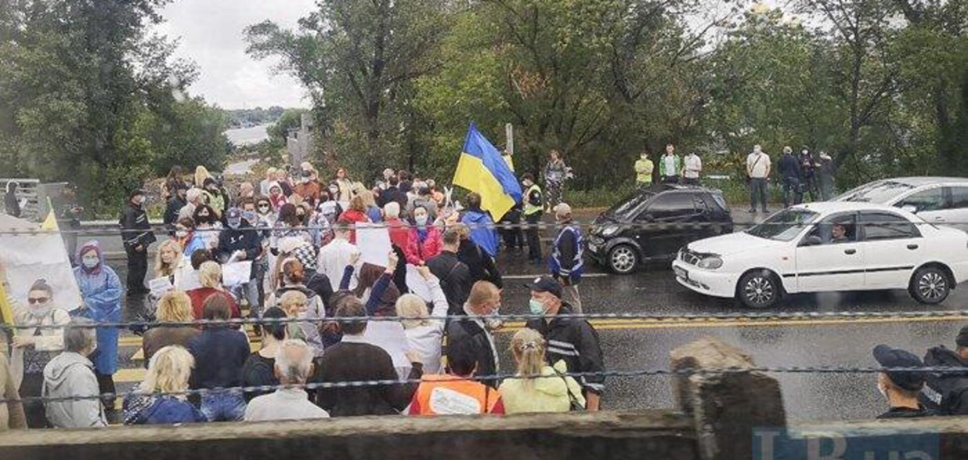 У Києві блокували міст Метро