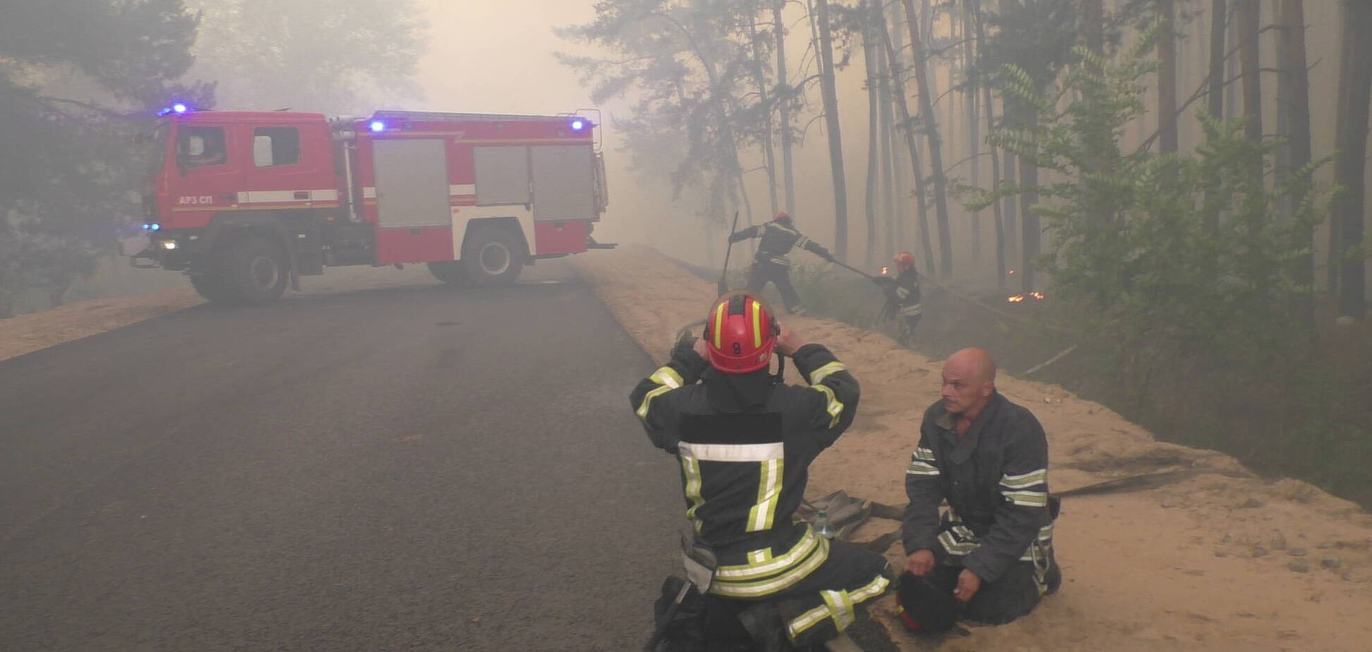 Пожары на Луганщине не утихли: спасатели показали, что происходит в зоне бедствия