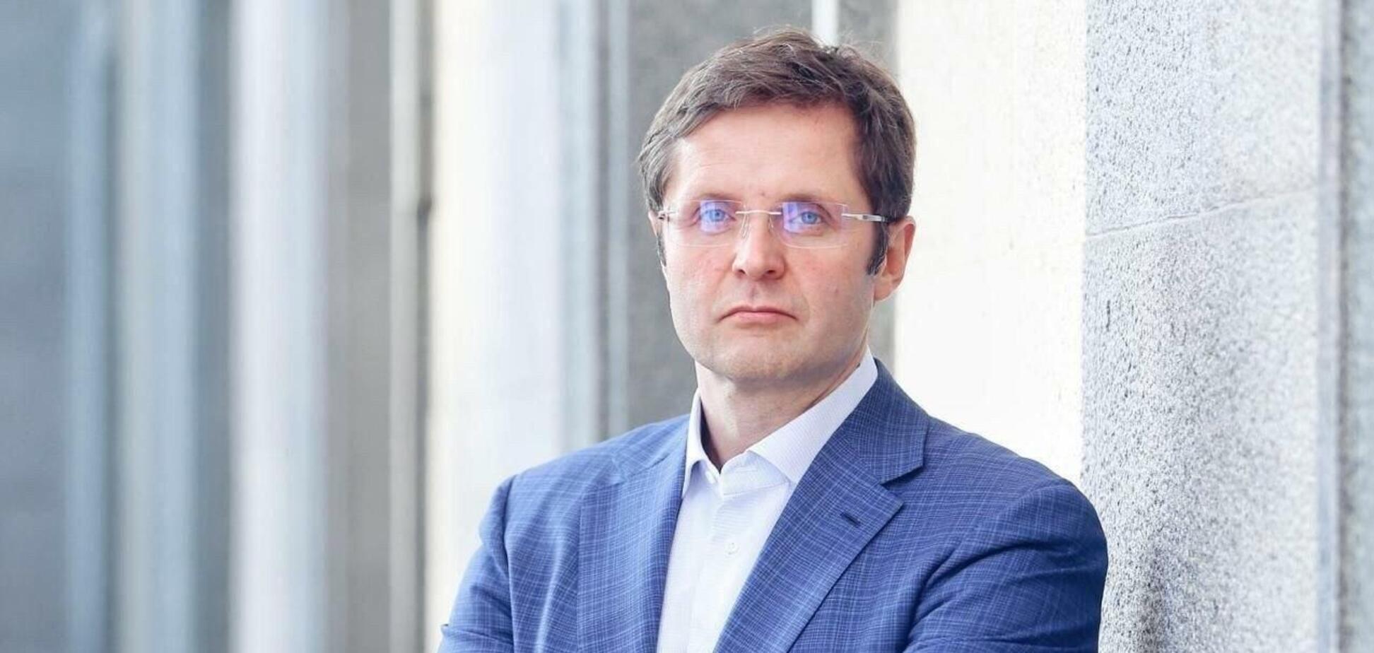 'Слуга народу' Холодов попався на репетиції відповідей для ЗМІ. Відео