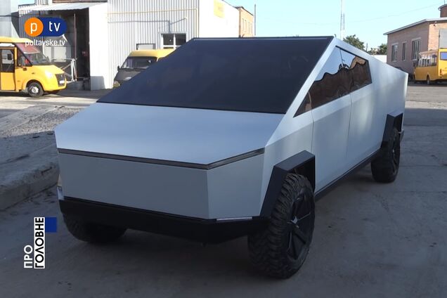 Українці самостійно побудували Tesla Cybertruck. Скріншот відео