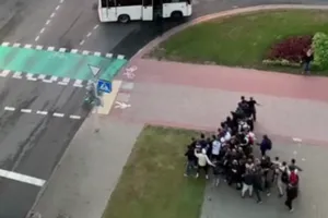 В Минске ОМОН напал на протестующих