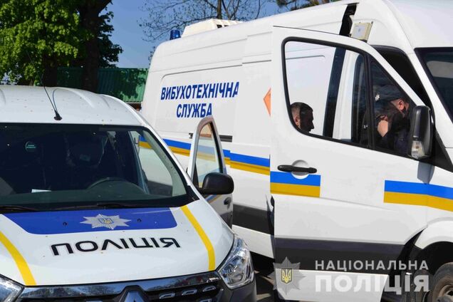 У Києві шукають вибухівку у кількох посольствах