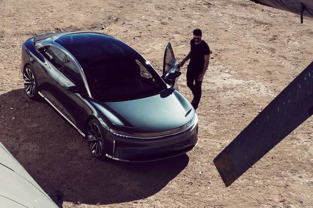 Соперник Tesla Model S поехал на одном заряде реальные 832 км