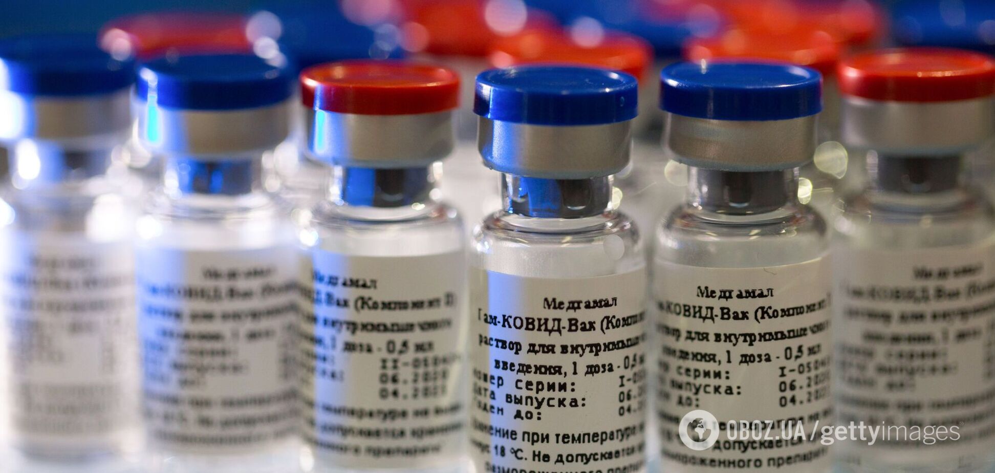 Ученые заметили 'аномалии' в тестах российской вакцины от COVID-19