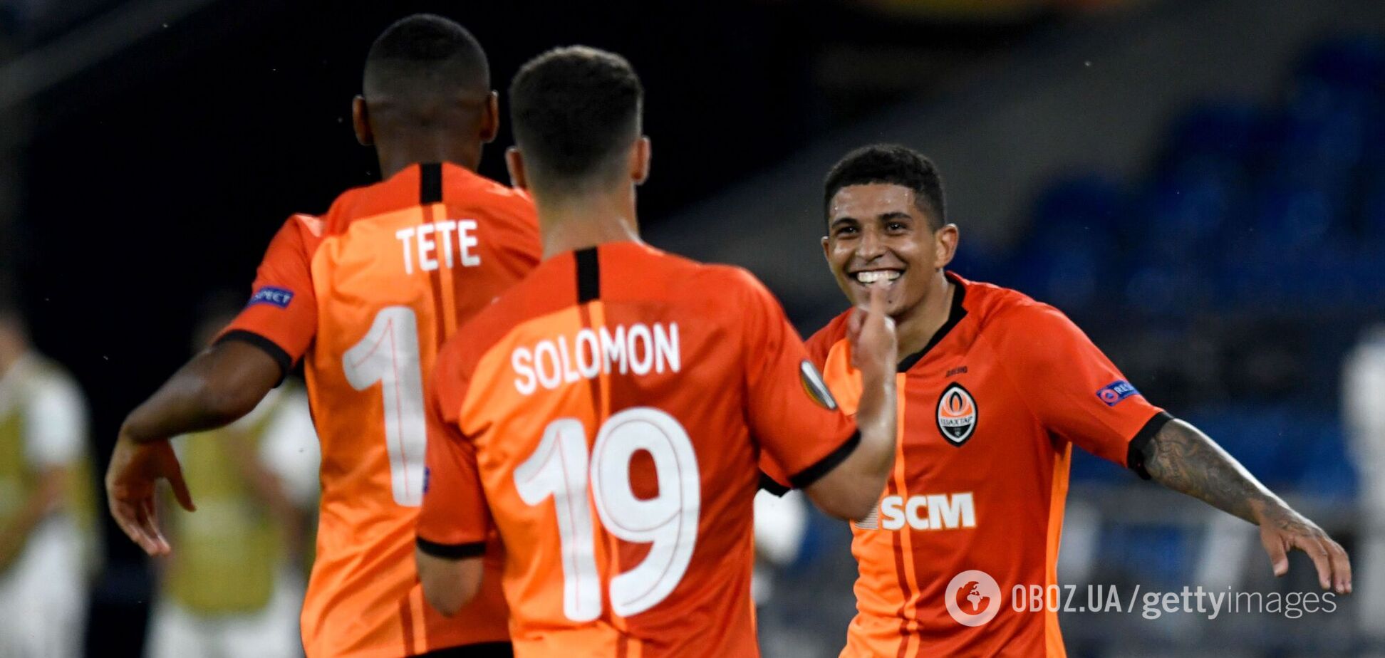 'Шахтер' празднует гол в ворота 'Базеля'