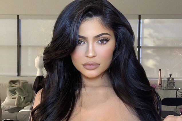 Кайли Дженнер снялась обнаженной