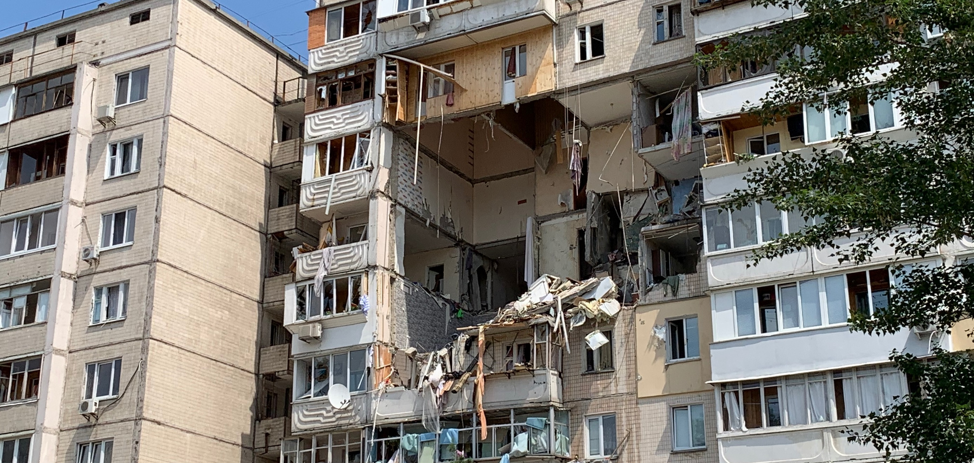 Взрыв дома на Позняках повредил 40 и разрушил 16 квартир