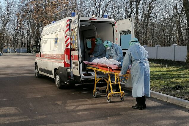 На Львовщине коронавирус убил водителя скорой, который 30 лет спасал людей