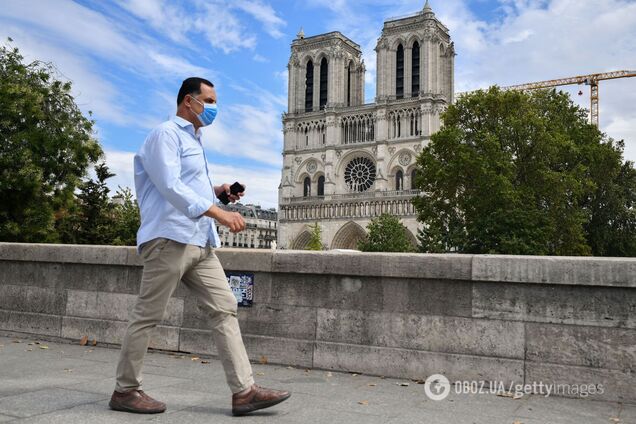 Париж оголосили 'червоною' зоною через COVID-19: що це означає
