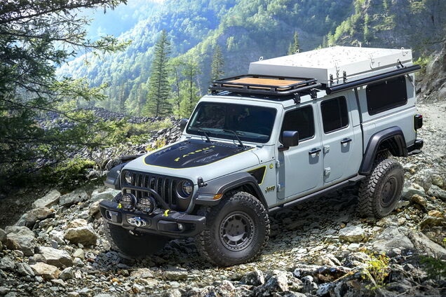 Jeep представив туристичний Gladiator Farout