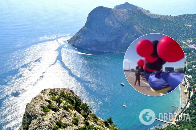 Над Крымом запустили флаг Украины