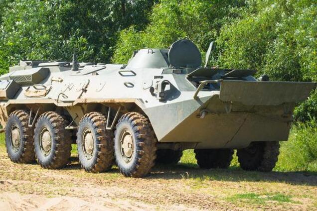 В Беларуси переполох из-за военной техники на дорогах страны: стало известно, куда она едет