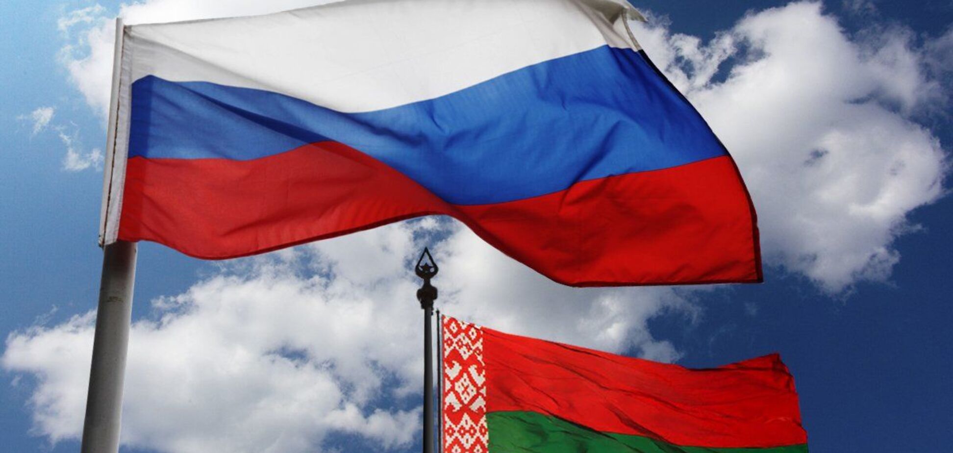 Меркель и Макарон позвонили Путину, а не белорусскими протестующими