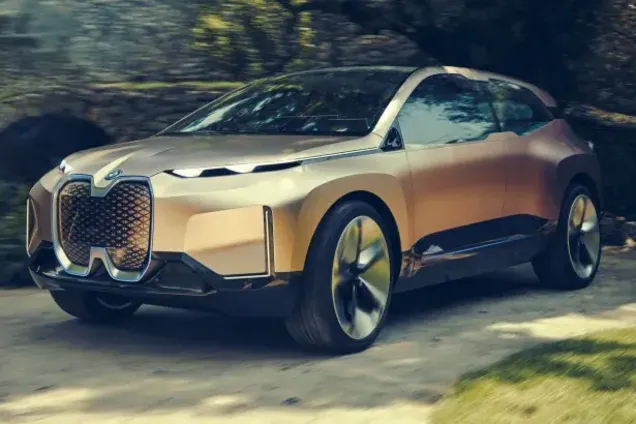 Раскрыты секреты самого крутого электрического кроссовера BMW