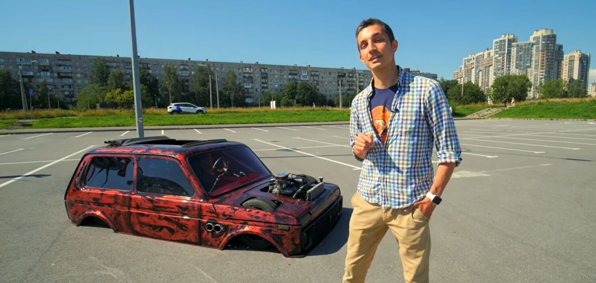 Розрізану навпіл Lada Niva показали в русі