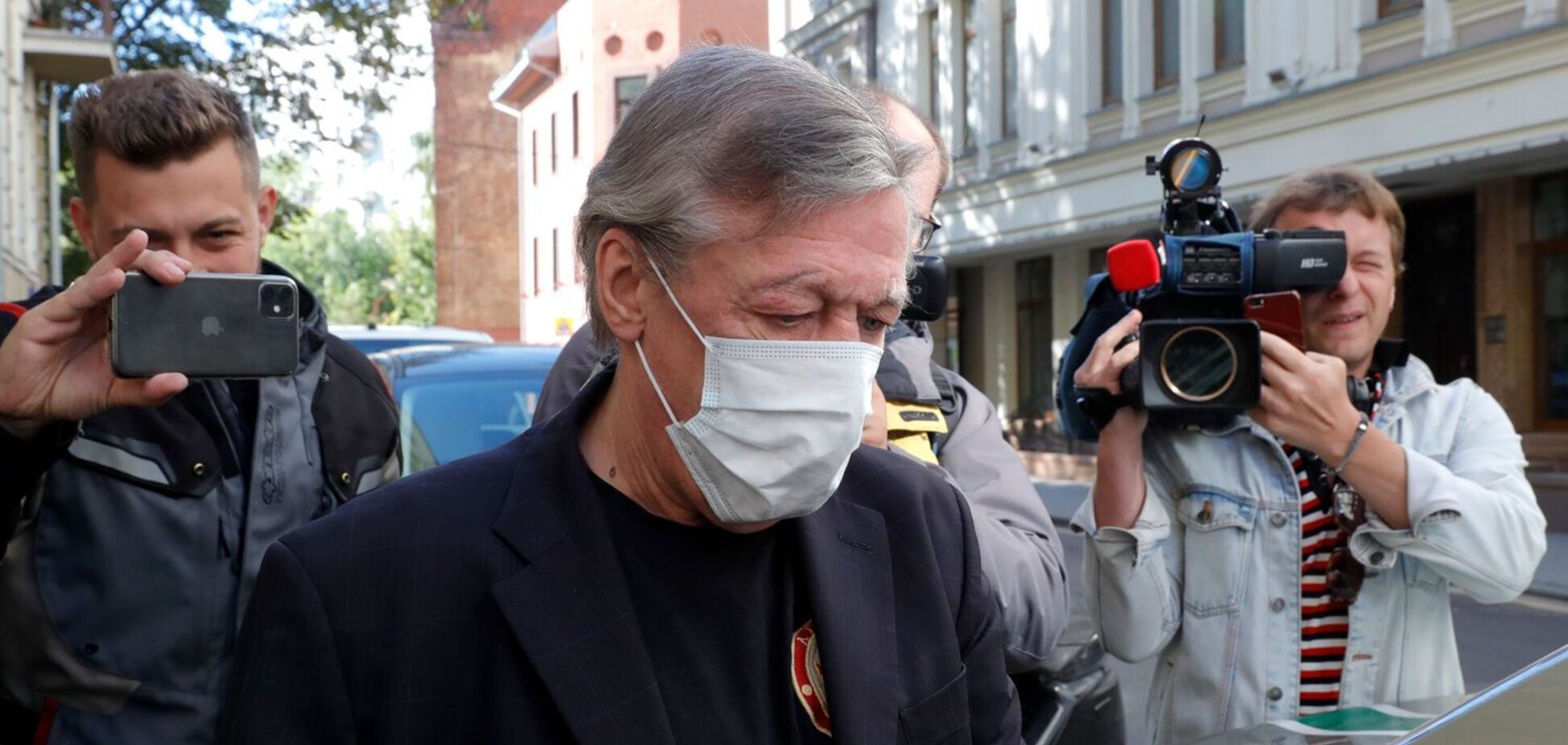 Єфремова евакуювали з будівлі суду