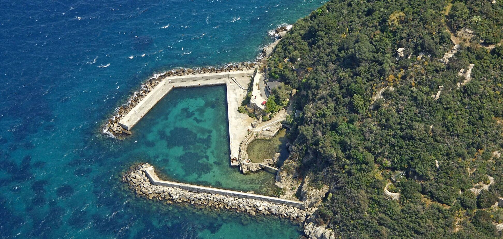 Богуслаев купил остров в Италии