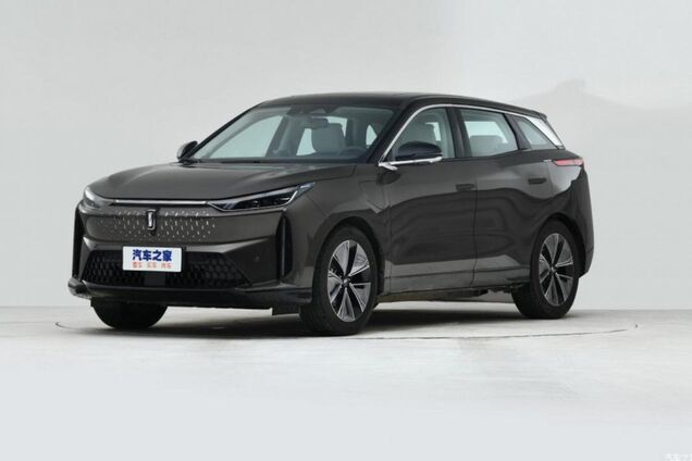 Китайский кроссовер оснастили 'живым' ассистентом. Фото: carakoom.com