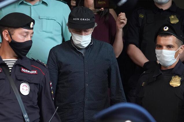 Свидетель по делу Ефремова рассказал, кто сидел за рулем машины актера, и описал внешность