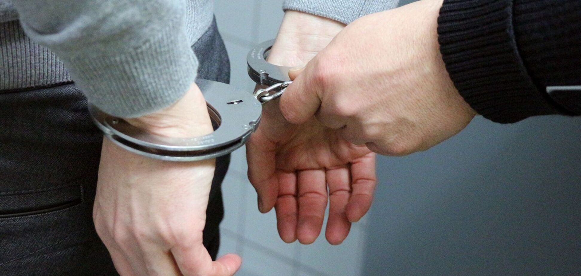 Під Дніпром поліція затримала чоловіка, який 11 років переховувався від слідства