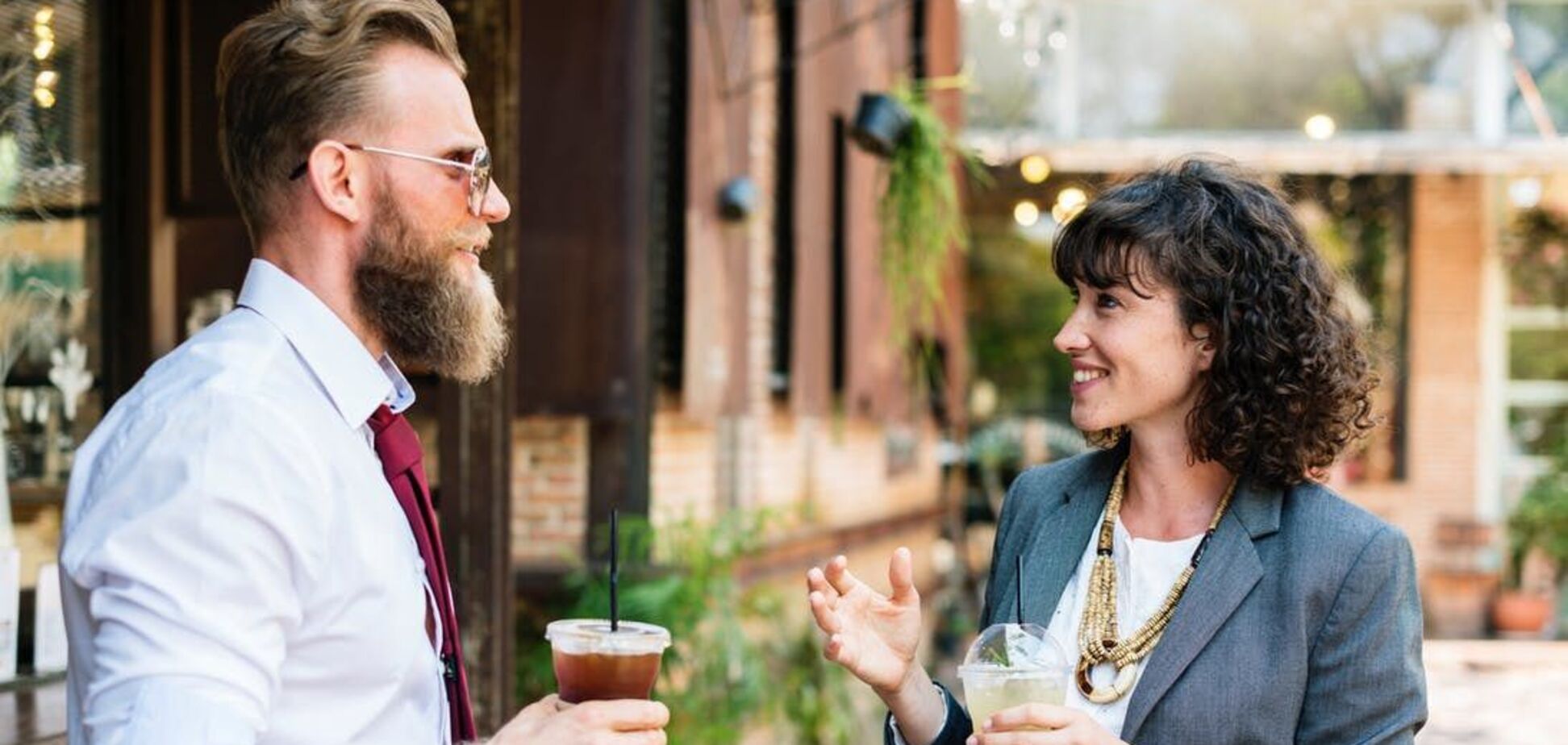 Названы главные признаки того, что вы нравитесь мужчине