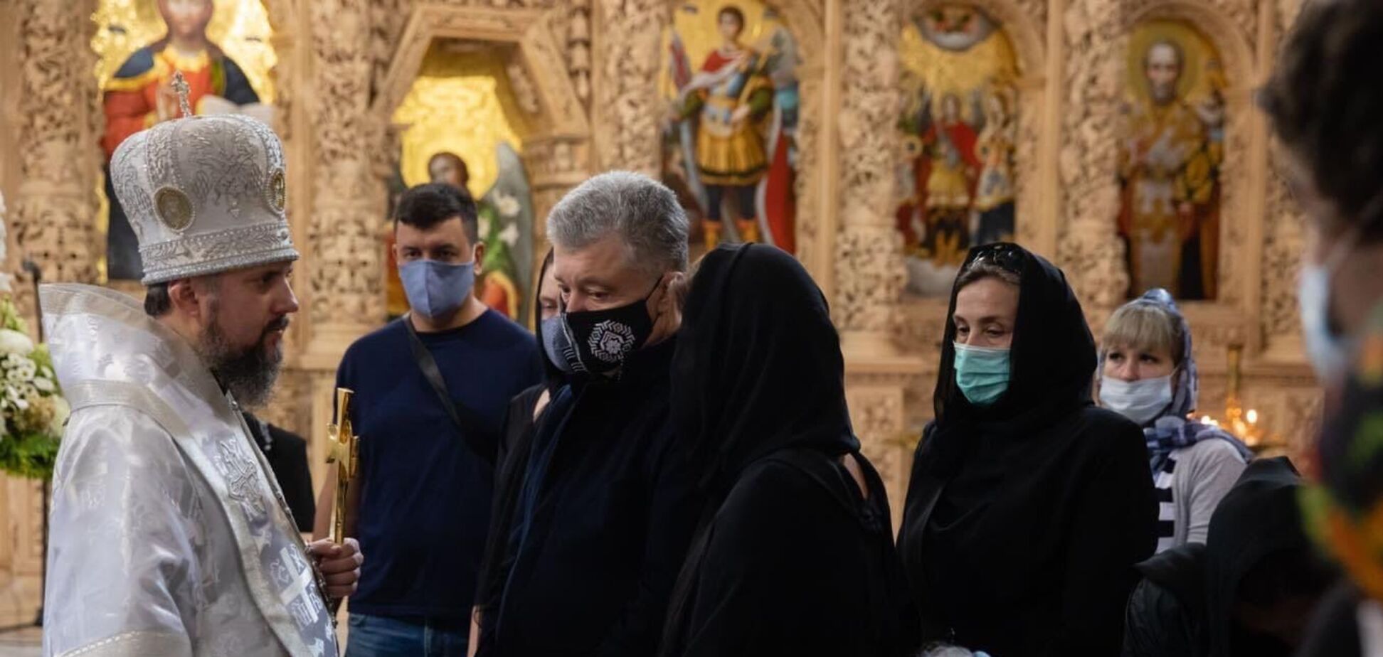 Церемония прощания с тестем Порошенко