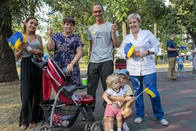 В Каменском отметили День Государственного флага