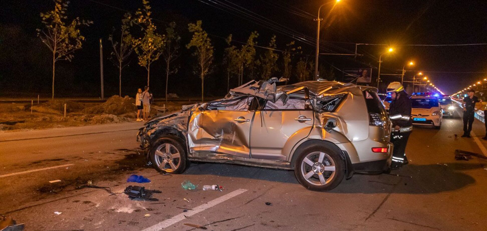 В Днепре в результате ДТП с переворотом погибла женщина. Фото и видео