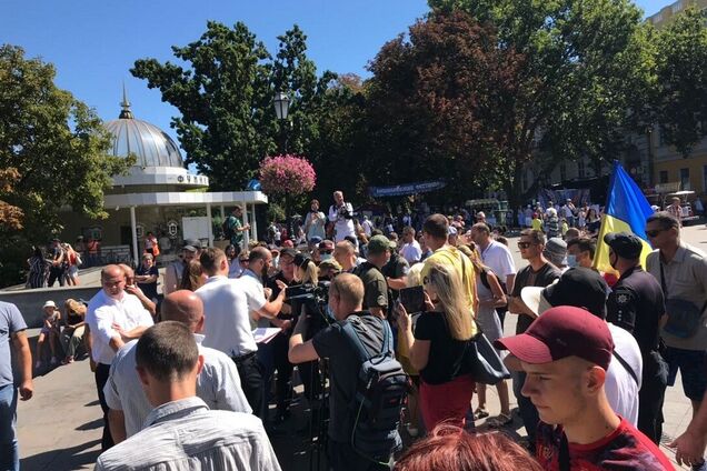 Плачкова піддалася нападу праворадикалів (фото: ОПЗЖ)