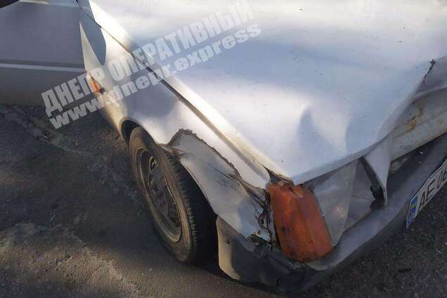 У Дніпрі на Калиновій зіткнулися два легковики: є постраждала