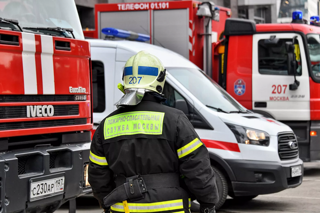 У житловому будинку Москви через вибух загорілося три поверхи