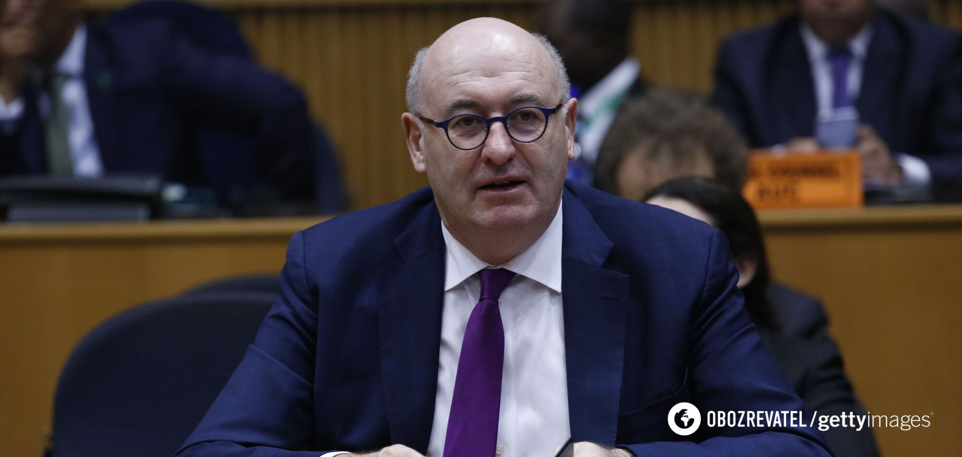 Еврокомиссар подал в отставку из-за нарушения карантина