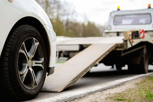 У мережі показали евакуатор, який забирає авто лише за 5 секунд