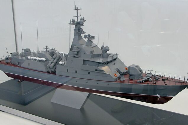 На командувача ВМС тиснуть, щоб він відмовився від британських кораблів