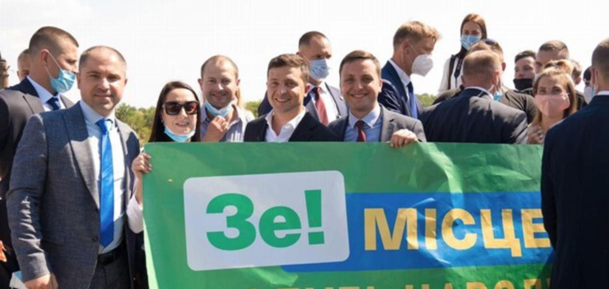 Зеленский взял под личный контроль ситуацию в Мелитополе – СМИ