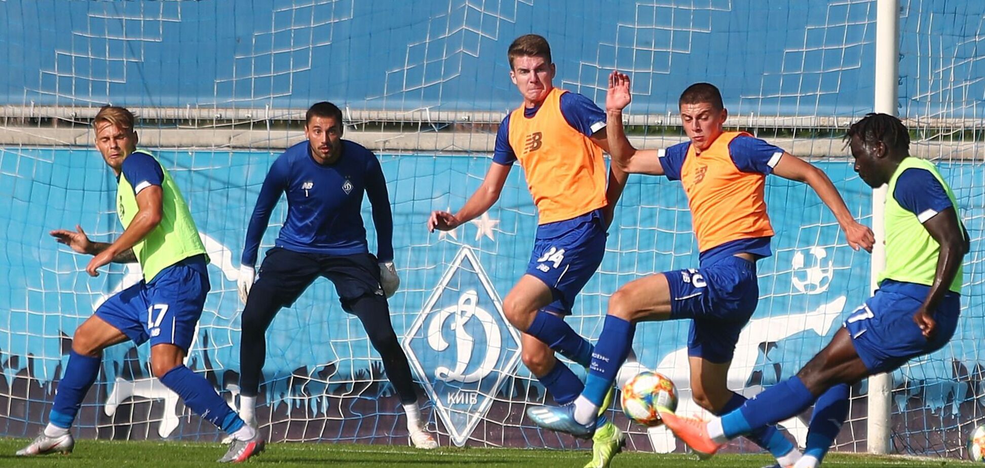 Первая двухсторонка 'Динамо' под руководством Луческу